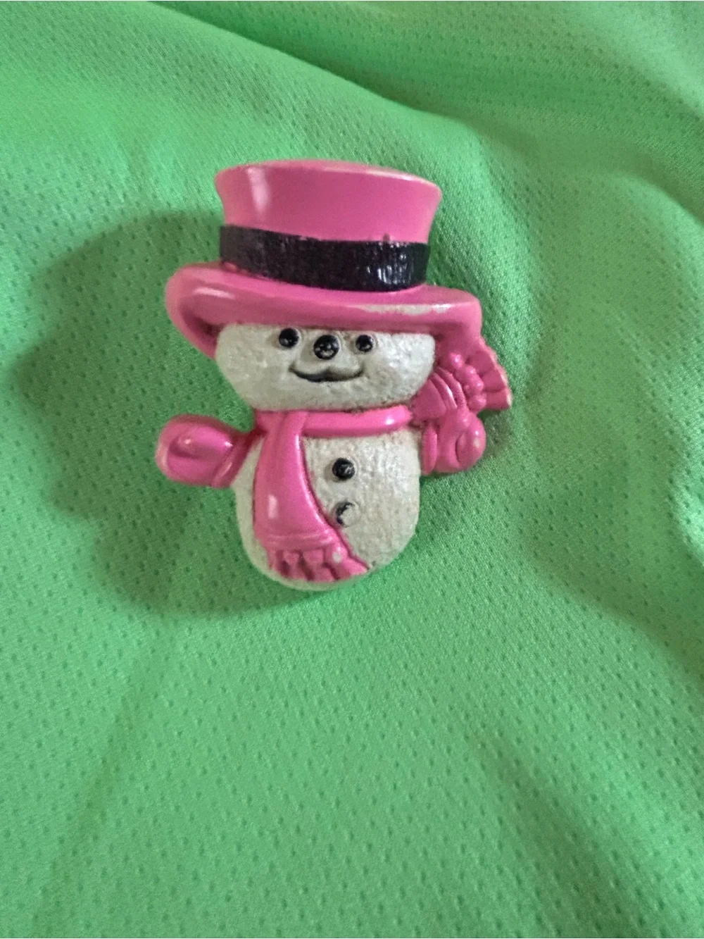 Vintage 1974 Avon Wee Willy Snowman Pin. Little compartment opens in the back.